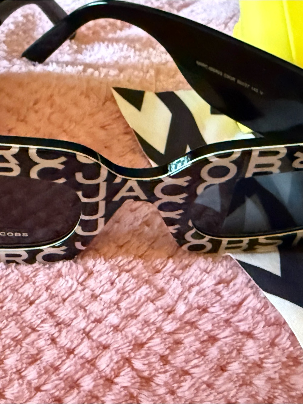 Marc Jacobs Black and White Logo Frame Sunglasses - Picture 4 of 5